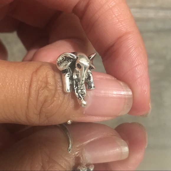 Unique Elephant Ring Antique Silver - Picture 5 of 8